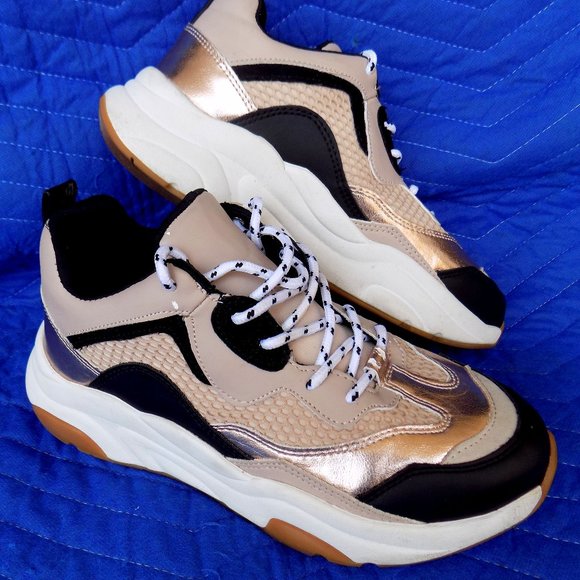 Steve Madden Antonio Gold Sneakers - Size 7 - Picture 2 of 7